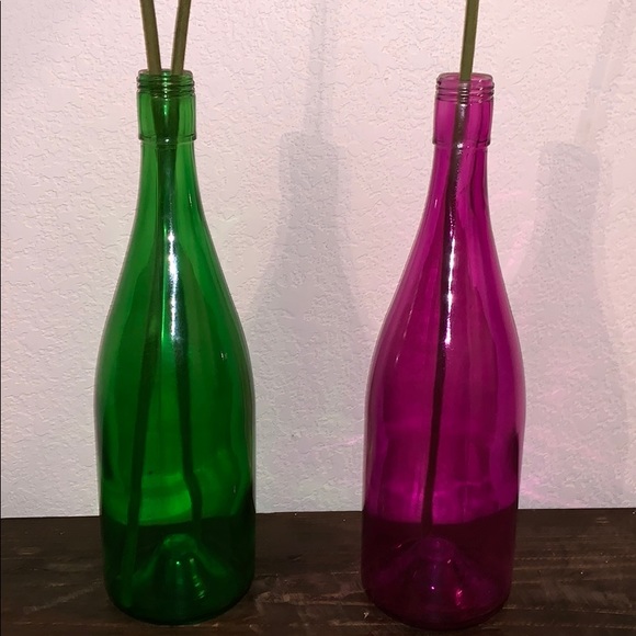 Green and Pink Decorative Wine Glasses - Picture 2 of 3